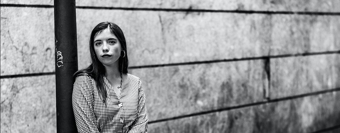 Luna Miguel: “Soy una escritora feminista que ha escrito una novela con una protagonista que no lo es”